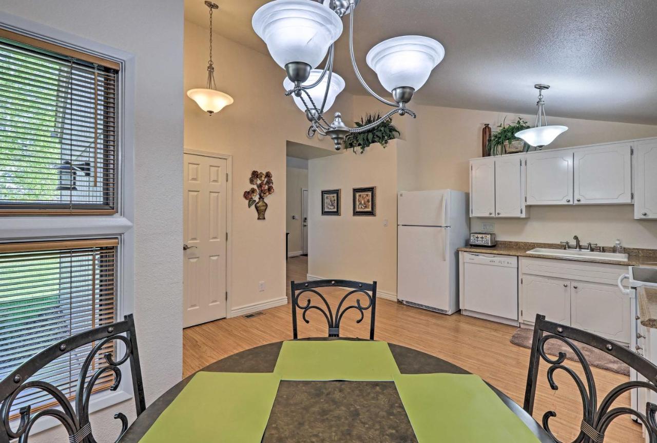 Flagstaff Townhome With Deck Easy Access Downtown! Kültér fotó
