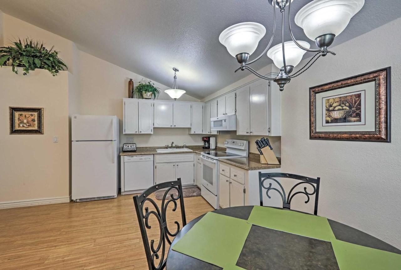 Flagstaff Townhome With Deck Easy Access Downtown! Kültér fotó